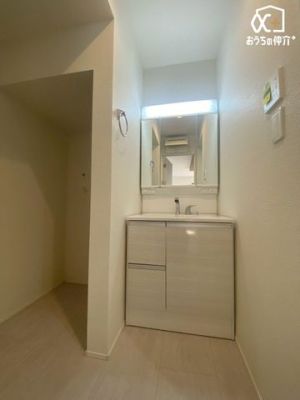 ʑEʏ Ƒ݂ȂgʎBZɂ͎g₷ʎŁAXeLȈ̃X^[g܂傤B