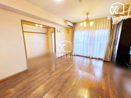 rO {摜͉ƋCGŏ摜ł茻Ƃ͈قȂꍇ܂B