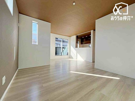 rO Ƒc̎߂kcj̗lqBƑRƏW܂肽Ȃ悤ȁAƂ낰ԂłB邢z˂ޖ̋ԁB