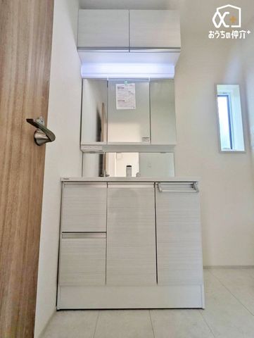 ʑEʏ Ƒ݂ȂgʎBZɂ͎g₷ʎŁAXeLȈ̃X^[g܂傤B