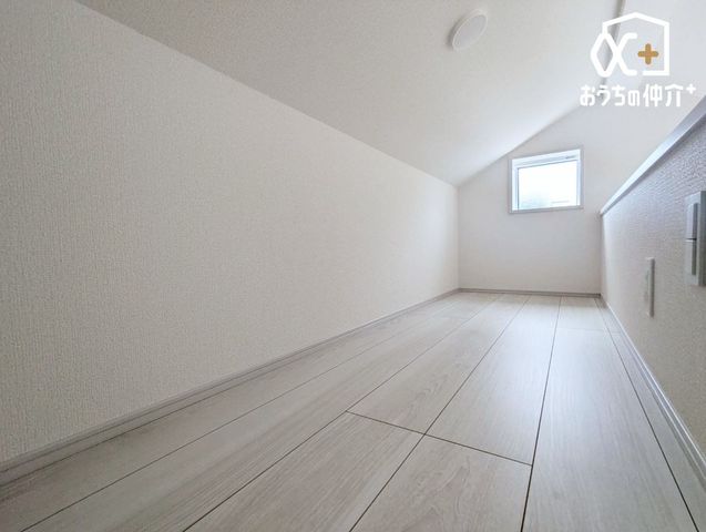 [ 傫ȉוyX[łeʂ̎[Xy[XBV[YpiA̕EW[pi܂̂ɂƂĂ֗łB猩Ȃ\Ȃ̂ŁA[Ă镨ċCɂȂƂƂ܂B