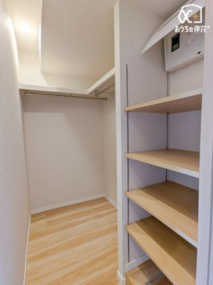 [ Lɂ傫߂̃t@~[N[NłB̂ŖډBɂȂA[ł܂B