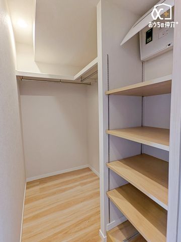 [ Lɂ傫߂̃t@~[N[NłB̂ŖډBɂȂA[ł܂B