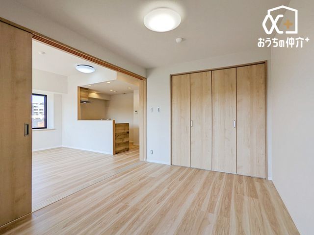 Q QɃIXXȗm̗lqłBN[[bgtĂAQEߗޓLxɎ[\ȐQłB