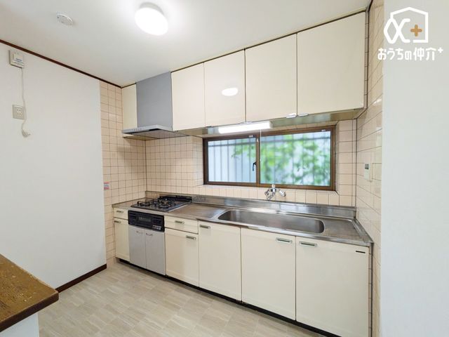 Lb` `Kitchen`gLb`炱AH̏yԂɁAZłX[YɖʂȂƂłAȒPɂłȂǁAyLb`Xy[XɎdグ܂B