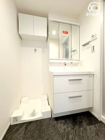 ʑEʏ Oʋ^Cv̐ʉϑłBOʋ^Cv̐ʉϑ͎g肪ǂAׂ[ł܂B[XbLЕtʏłB