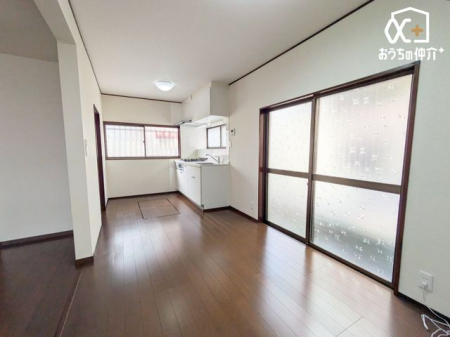 rO `Living`Ȃɂz郊rO͋CǂłˁBJ[ŎdグbNXԂłI