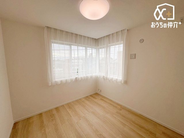 q qƂĂ\ȍL邨łBƑẌ炬̋ԂmۂłAvCx[gȃxbh[͕炷̊őグ̂łB