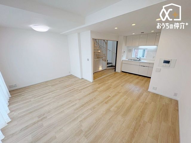 rO 邢z˂݁AƑc̎߂rO_CjOBAnɂėzm߂B