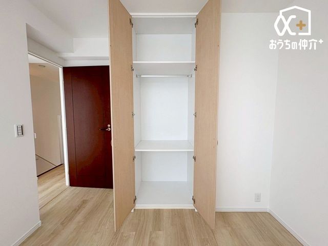 q qɃIXX3Km̗lqB傫߂̃N[[bgtĂ邽߁Aql̕׋EߗށEQ֗Ɏ[\łB