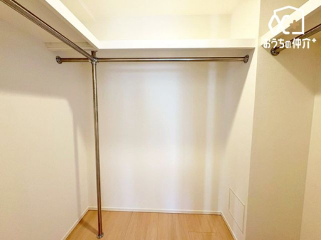 [ sEH[NCN[[bgtInK[̔zuRɒ\B[ɍ킹čœKȃCAEgB