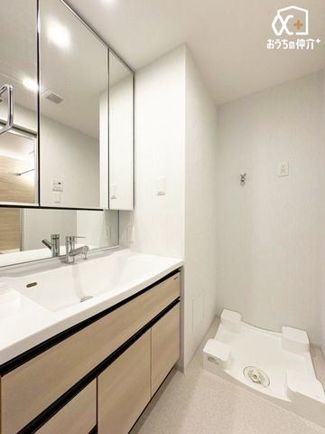 ʑEʏ Oʋ^Cv̐ʉϑ̗lqłBOʋ^Cv̐ʉϑ͎g肪ǂAׂ[ł܂B