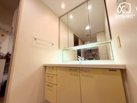 ʑEʏ `Wash room`̍Qԑтł]TĎxxłLpE_[[B[LxȂ̂ŌڂXbLƐڂł܂B