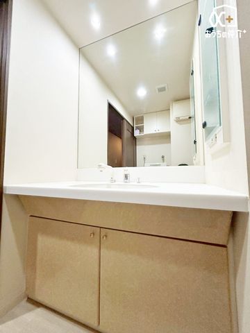 ʑEʏ ̂Ƒ݂ȂgʎBZɂ͎g₷ʂŁAXeLȈ̃X^[g܂傤B