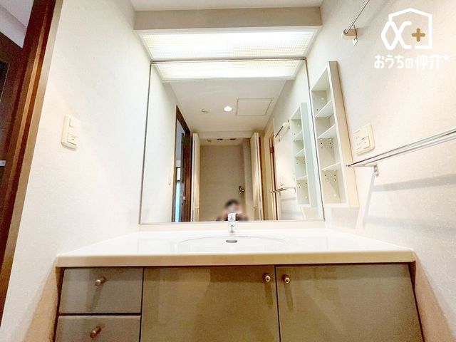 ʑEʏ ̂ʏ́AVvłȂ@\IȃfUCB[A̐gxx₨ꂪX[Yɍs܂B