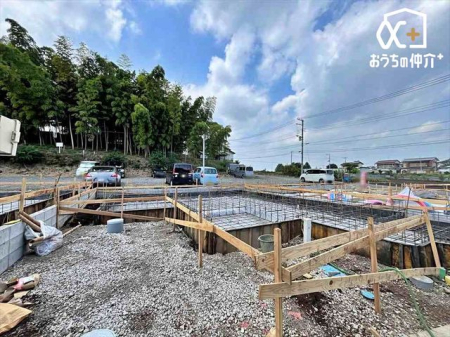 nOώʐ^ ՐÂȏZnŎqĉƑɃsb^B̂UKȗ΂Ɍb܂ꂽGAŁARɕ܂ꂽ₩ȕ炵邽߂́AƂ肠ZĂ܂B