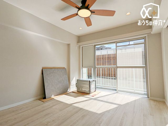 rO rO̗lqłB ƂrÓAe[u\t@uĂ]T̂郊rOłB