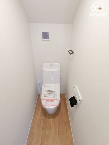 gC `Toilet`gꏊ炱A₨|ȒPȃVvȃfUC̗p܂BǖʂɒI܂̂ł[邱Ƃł܂B