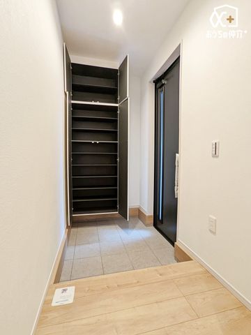  t̑eʂȃV[Y{bNXAC⏬[ł܂BւXbLA̐gxxKɂȂ܂B