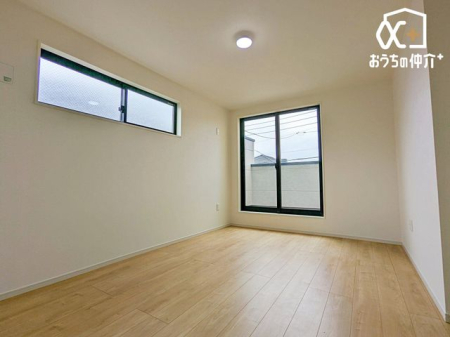 Q QɃIXXȍLX9.7m̗lqłBN[[bgtĂAQEߗޓLxɎ[\ȐQłB