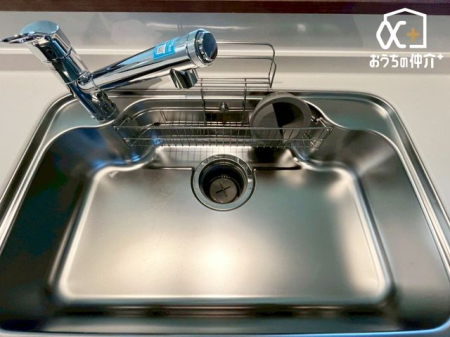 �L�b�`�� �L�X�Ƃ����V���N�̗l�q�ł��B�􂢕�������V���N�́A�����̐􂢕����y�������Ă���܂��B