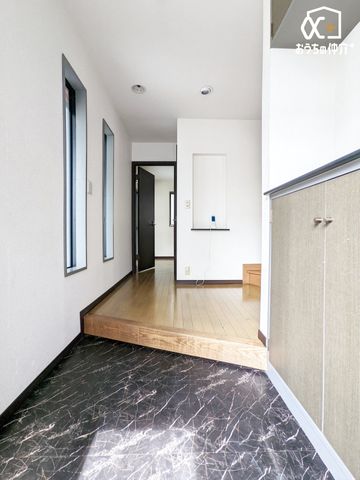  C悭ƑAo}ł錺ւłB