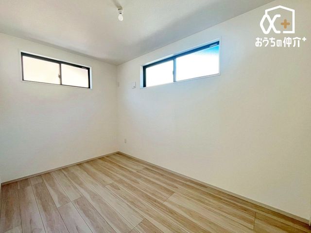 �q������ ���邭�������������͋C�̎q�ǂ������B�V�т��w�т��o�����X�悭�y���߂�A�S�n�悢��Ԃł��B