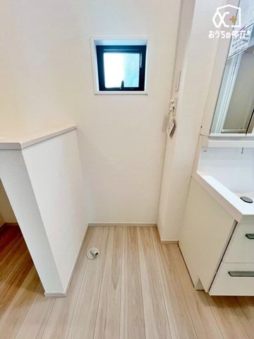 ���̑� �g���₷���ʒu�ɔz�u���ꂽ����@�u����B���X�̐��󓮐����X���[�Y�ŁA�Ǝ��̂��₷�����������܂��B