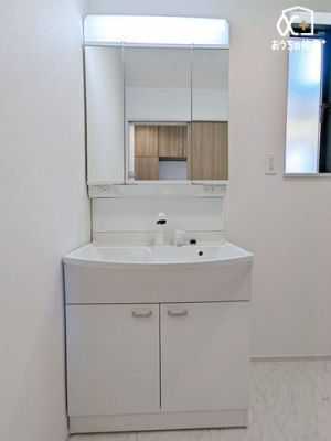 ʑEʏ ̂ʏ́AVvłȂ@\IȃfUCB̐gxx₨ꂪX[Yɍs܂B