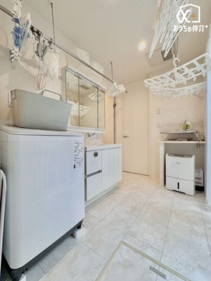 ʑEʏ AAC܂łłƑ䊮I