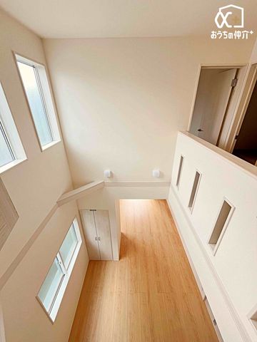 ���̑� �m���̏�������݂����r���O�̗l�q�B