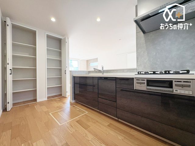 Lb` Ǝ̂͂ǂrgCH򊣑@tƑeʂ̉I