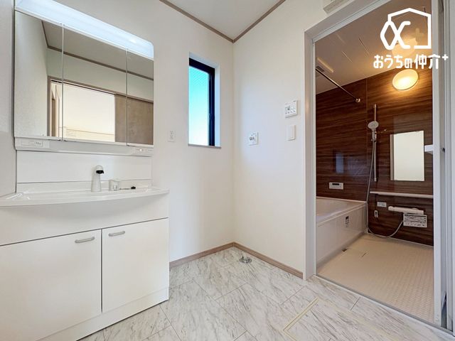 ʑEʏ Oʋ^Cv̐ʉϑłBOʋ^Cv̐ʉϑ͎g肪ǂAׂ[ł܂B