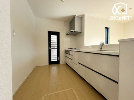 rO rOnVXeLb`́AƎȂƑƂ̃R~jP[VāAƎԂ[