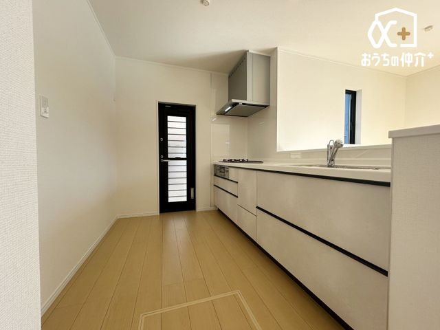 rO rOnVXeLb`́AƎȂƑƂ̃R~jP[VāAƎԂ[