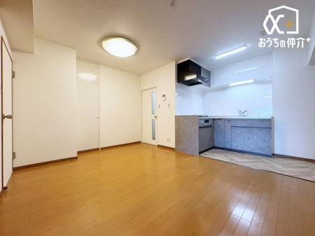 rO 10LDK̗lqłB eɍs₷rÓARƉƑW܂ԂɂȂ܂B