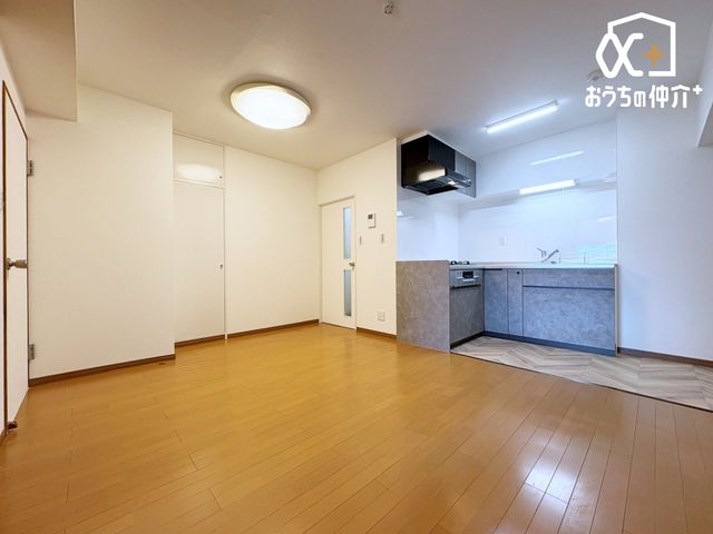 rO 10LDK̗lqłB eɍs₷rÓARƉƑW܂ԂɂȂ܂B