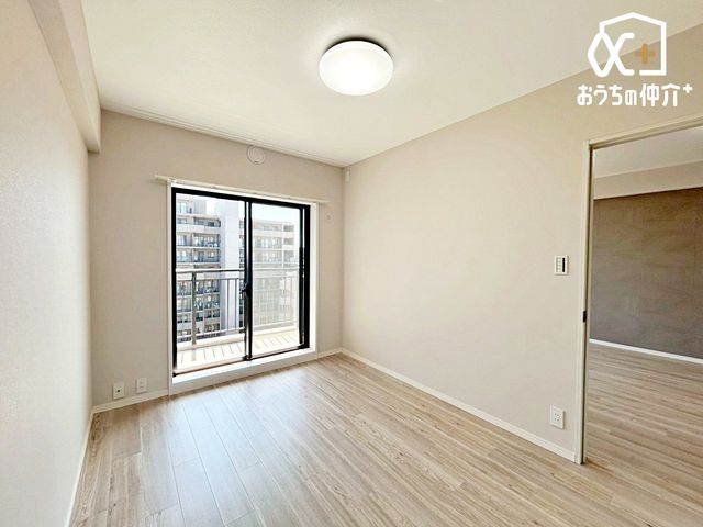 q qƂĂ\ȍL邨łBJ΃rOւ̍s\łB