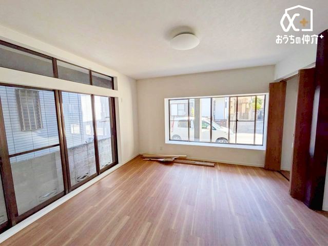 ���r���O ���Ƒ��c���̎����߂��������̋��