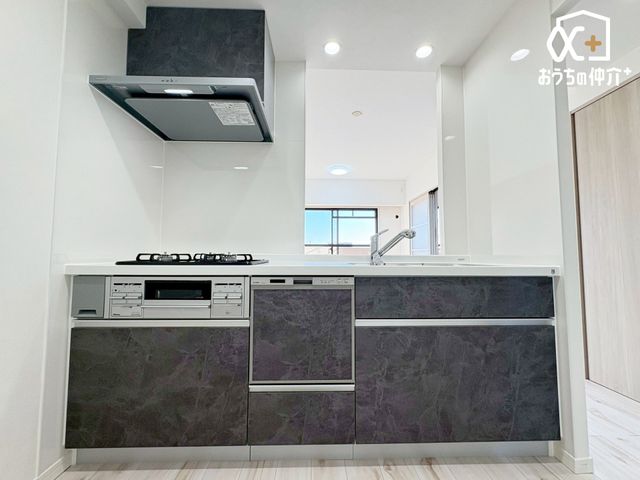 Lb` `Kitchen`gLb`炱AH̏yԂɁAZłX[YɖʂȂƂłAȒPɂłȂǁAyLb`Xy[XɎdグ܂B