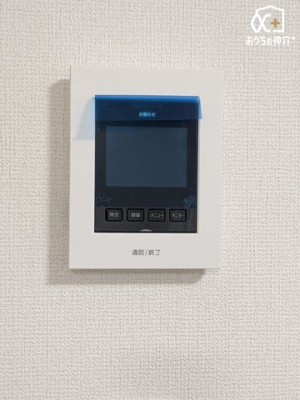 ̑ hƖʂłSTVj^[tC^[złB