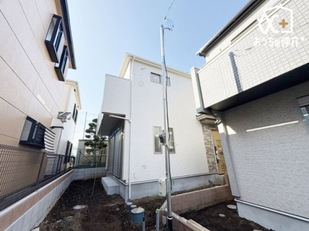 nOώʐ^ ՐÂȏZnŎqĉƑɃsb^B̂UKȗ΂Ɍb܂ꂽGAŁARɕ܂ꂽ₩ȕ炵邽߂́AƂ肠ZĂ܂B