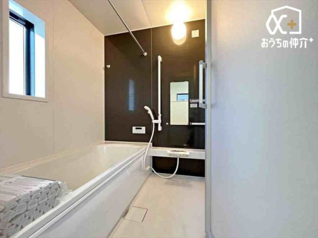  ̂ԂŃbNXoX^CBoX^uɂĊȂSƑ̂tbVB̔Ă鐴̂oX[B