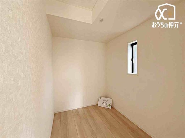 [ QɂEH[NCN[[bg̗lqB