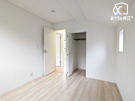 q qɃIXXȗm̗lqBN[[bgtĂ邽߁Aql̕׋Eߗޓ֗Ɏ[\łB