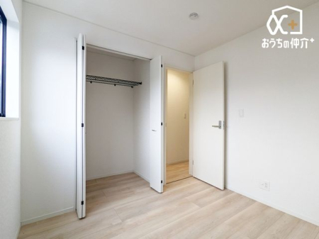 Q QɃIXXȗm̗lqłBN[[bgtĂAQEߗޓLxɎ[\ȐQłB