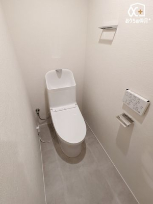 gC `Toilet`gꏊ炱A₨|ȒPȃVvȃfUC̗p܂BǖʂɒI܂̂ł[邱Ƃł܂B