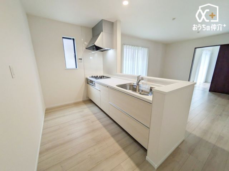 Lb` `Kitchen`gLb`炱AH̏yԂɁAZłX[YɖʂȂƂłAȒPɂłȂǁAyLb`Xy[XɎdグ܂B