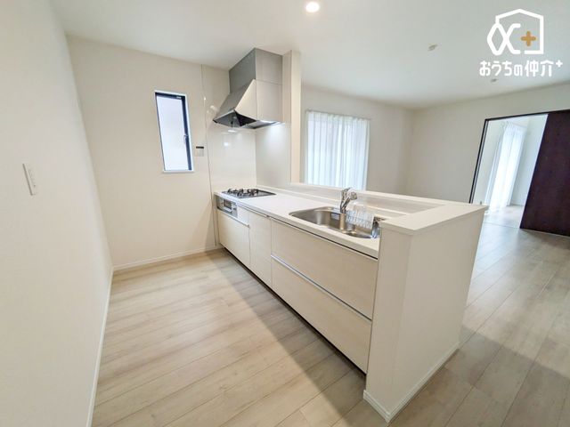 Lb` `Kitchen`gLb`炱AH̏yԂɁAZłX[YɖʂȂƂłAȒPɂłȂǁAyLb`Xy[XɎdグ܂B