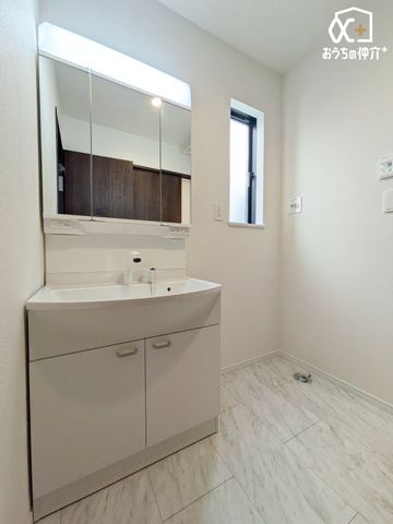 ʑEʏ `Wash room`̍Qԑтł]TĎxxłLpE_[[B[LxȂ̂ŌڂXbLƐڂł܂B